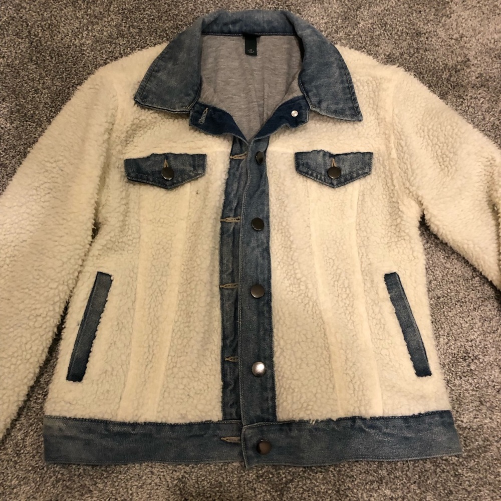 Jacket with faux Sherpa on outside